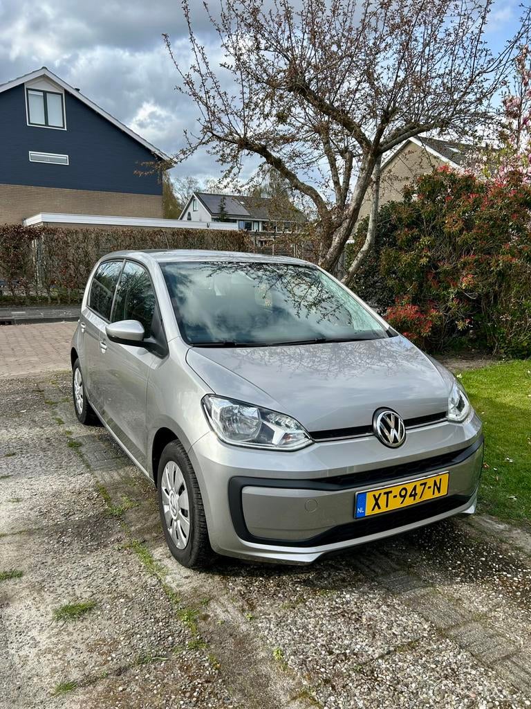 Volkswagen up! Move up! 1.0 60PK BMT 2019 Grijs, Voorwielaandrijving, Stof, Up!, 4 stoelen