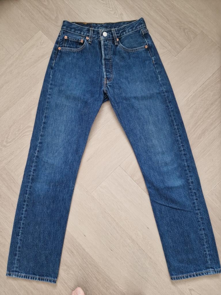 Levi's 501 vintage jeans w28 l30 nieuwstaat, Ophalen of Verzenden, Zo goed als nieuw, Blauw, W32 (confectie 46) of kleiner