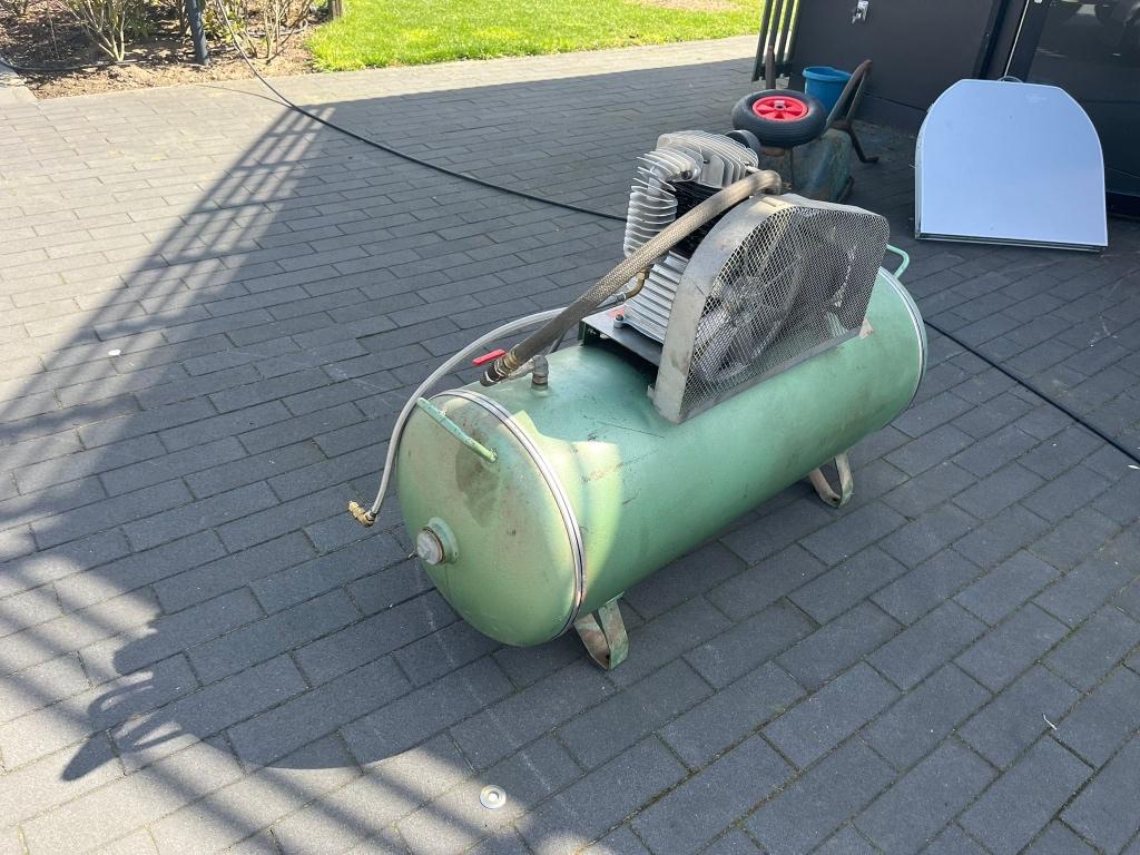 Compressor Creemers met 200 l tank (luchtpomp defect), Ophalen, Gebruikt, 400 tot 800 liter/min, 6 tot 10 bar
