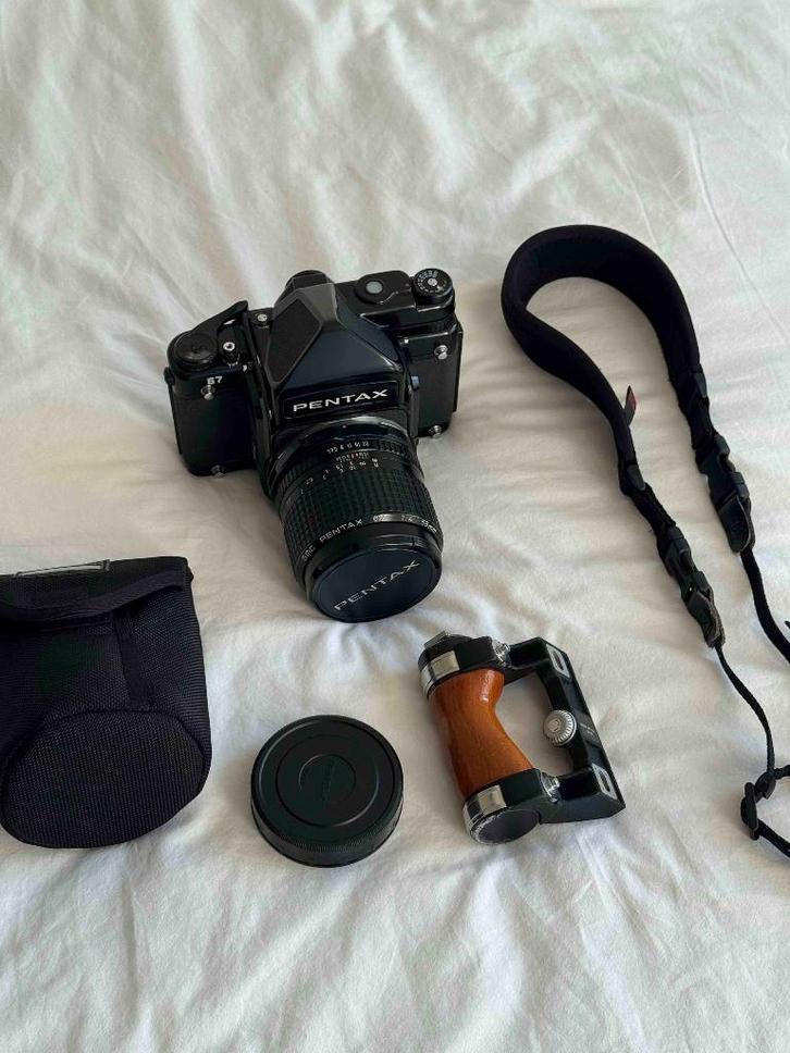 Pentax 67 + TTL Prism Finder + SMC 55mm F/4 lens + Wood Grip, Audio, Tv en Foto, Fotocamera's Analoog, Gebruikt, Spiegelreflex