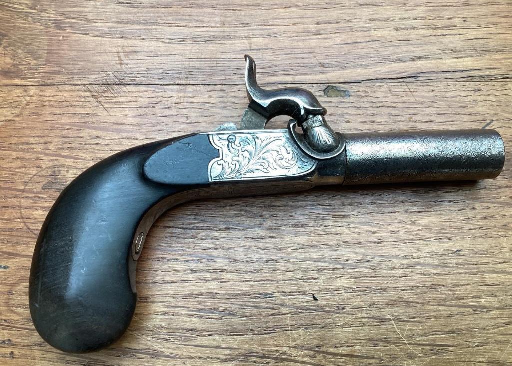 Zeer mooi reispistool met originele sleutel, Ophalen of Verzenden