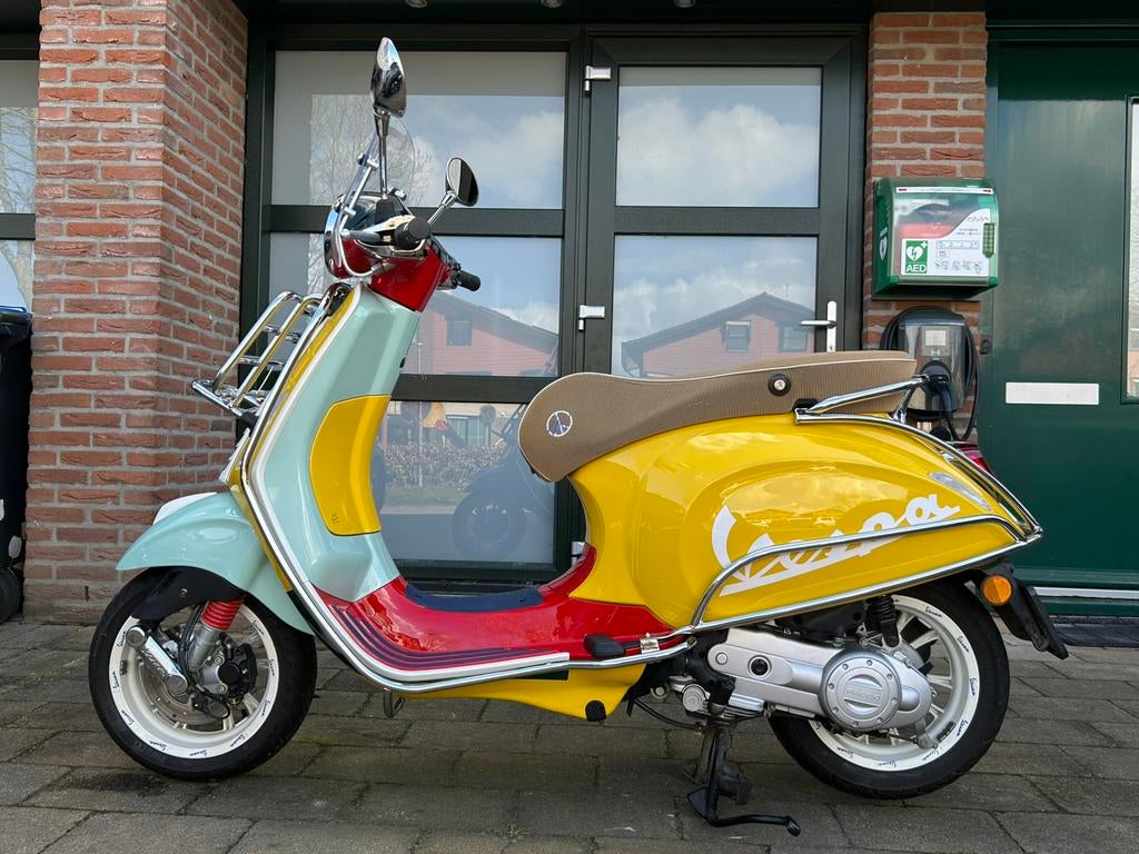 Vespa Primavera 50 Sean Wotherspoon, Fietsen en Brommers, Ophalen, Overige modellen, Maximaal 45 km/u, Zo goed als nieuw
