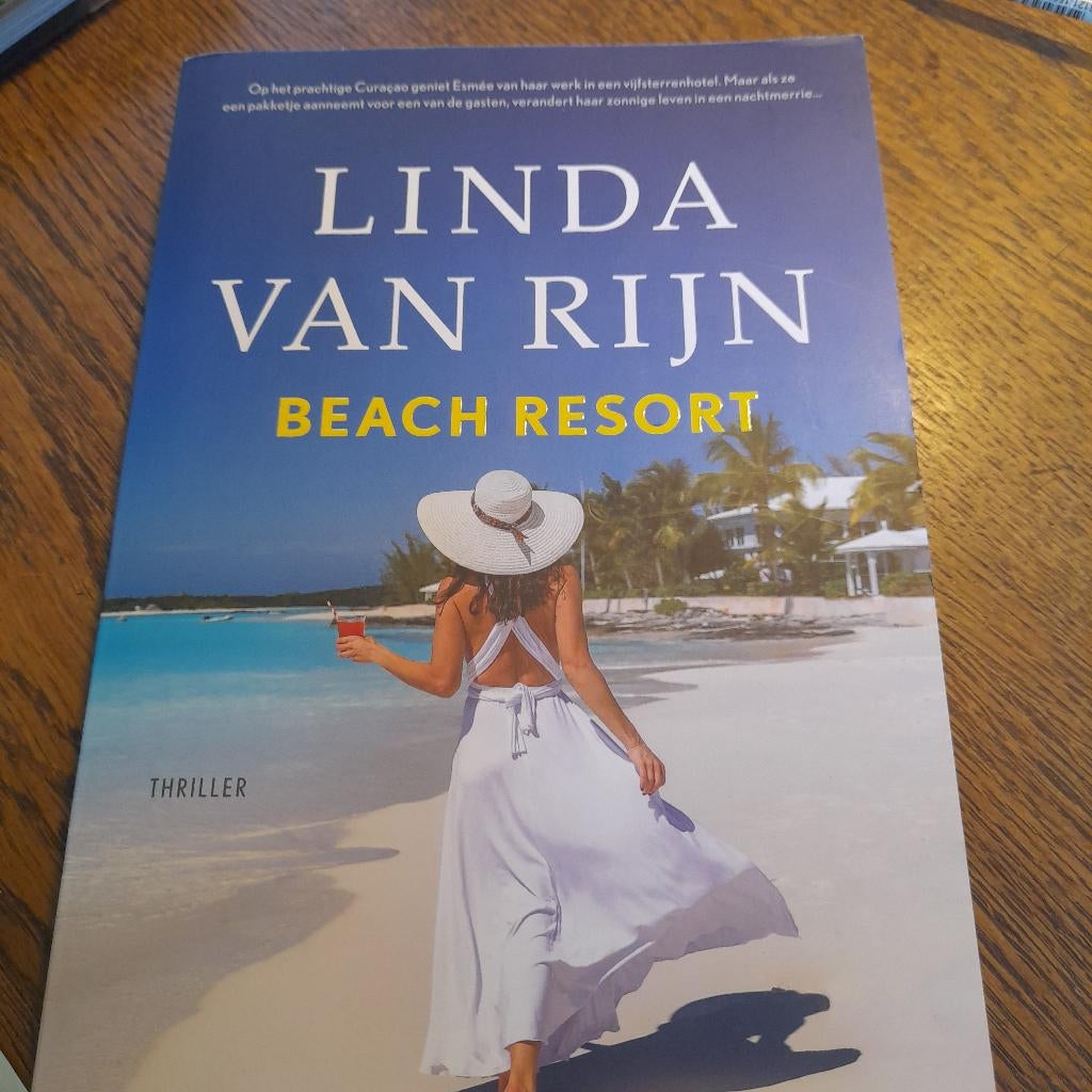 Linda van Rijn - Beach resort, Ophalen of Verzenden, Nieuw, Linda van Rijn, Nederland