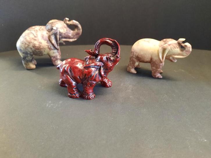 Olifantje Materiaal: Kunststof, Verzamelen, Beelden en Beeldjes, Gebruikt, Dier, Ophalen of Verzenden