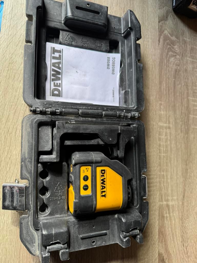 DeWalt DW088CG groene kruislijnlaser laser waterpas, Doe-het-zelf en Verbouw, Meetapparatuur, Ophalen of Verzenden, Zo goed als nieuw