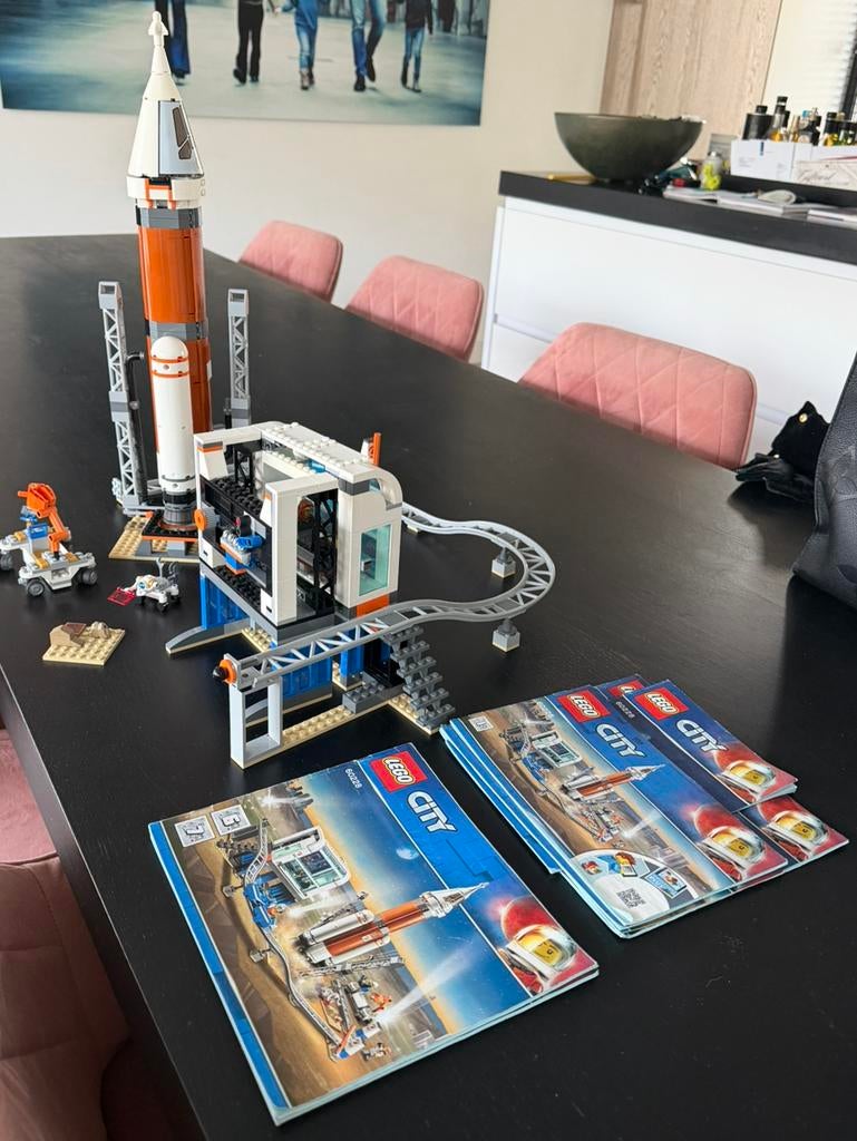 Lego 60228 Ruimteraket en vluchtleiding, Kinderen en Baby's, Speelgoed | Duplo en Lego, Ophalen, Compleet, City, Lego