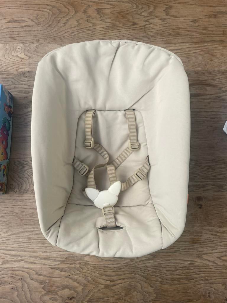 Stokke baby stoeltje, Kinderen en Baby's, Kinderstoelen, Ophalen of Verzenden, Zo goed als nieuw, Meegroeistoel