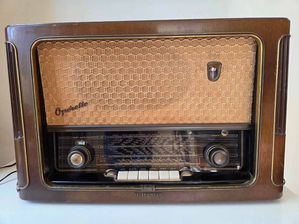 Mooie vintage Telefunken Operette 7 radio jaren '50/'60, Audio, Tv en Foto, Radio's, Ophalen, Gebruikt
