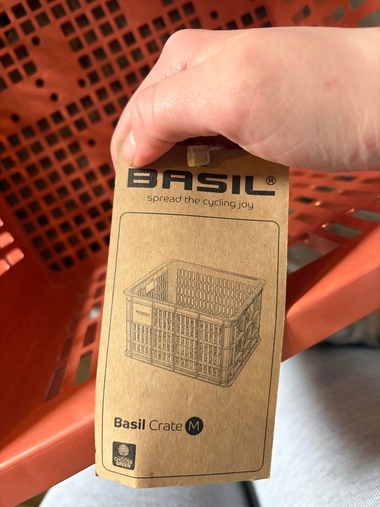 Basil Fiets Krat M Terra - 29,5L - Nieuw, Fietsen en Brommers, Fietsaccessoires | Fietsmanden, Ophalen of Verzenden, Nieuw, Fietskrat