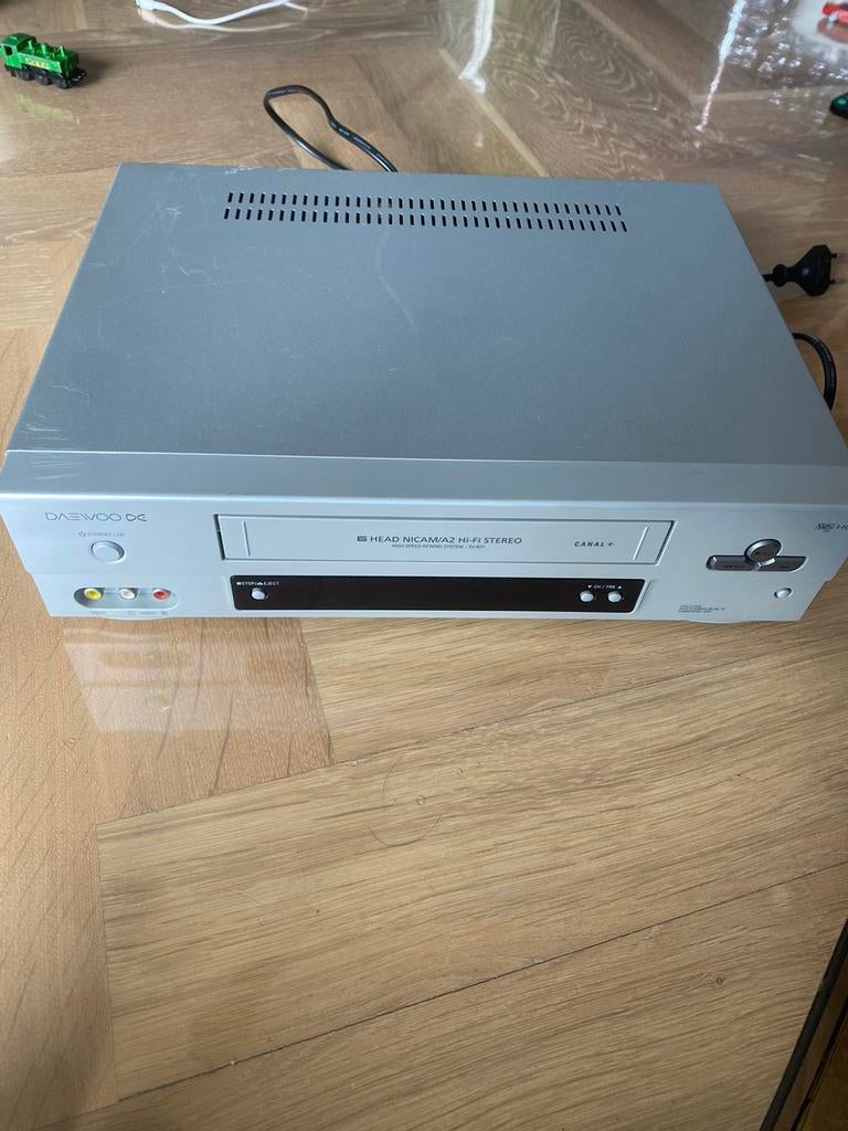 6 head deawoo video casette vhs speler scherp beeld, Audio, Tv en Foto, Videospelers, Ophalen of Verzenden, Zo goed als nieuw