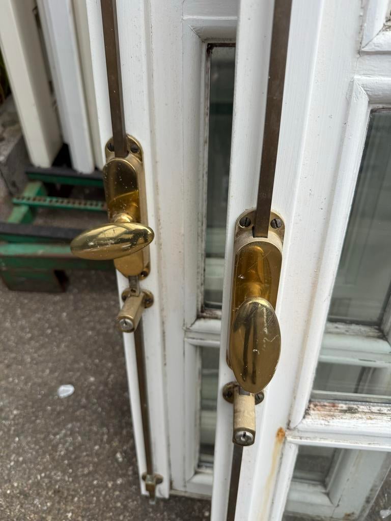 Set van 2 gebruikte gevelramen met beslag, Doe-het-zelf en Verbouw, Glas en Ramen, Ophalen, Gevelraam of Ruit, Gebruikt, 80 tot 120 cm