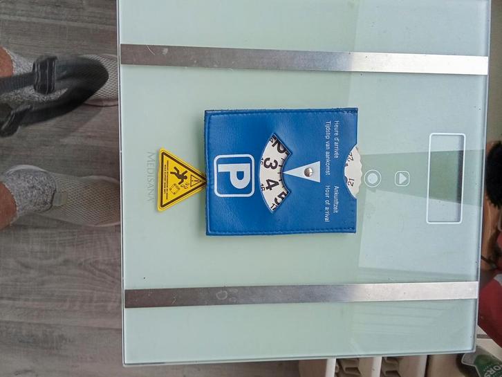 Parkeerschijf en ruitentikker / noodhamer, Auto diversen, Auto-accessoires, Ophalen of Verzenden