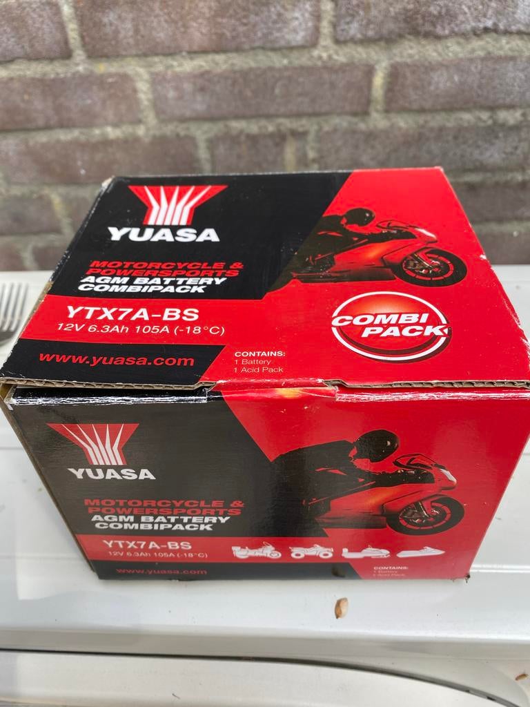 Yuasa YTX7A-BS motor accu combipack, Ophalen