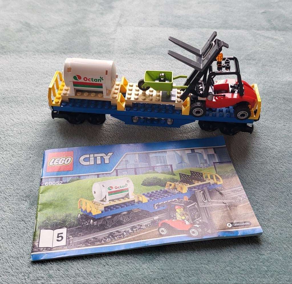 Lego Octan tank & heftruck wagon (uit set 60052) + boekje., Kinderen en Baby's, Speelgoed | Duplo en Lego, Zo goed als nieuw, Lego