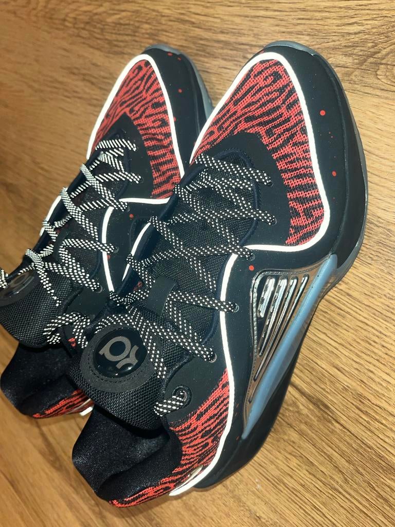 Nike KD 16 - US10 / EUR44 - Nieuwstaat, Ophalen of Verzenden, Nieuw, Zwart, Sneakers of Gympen