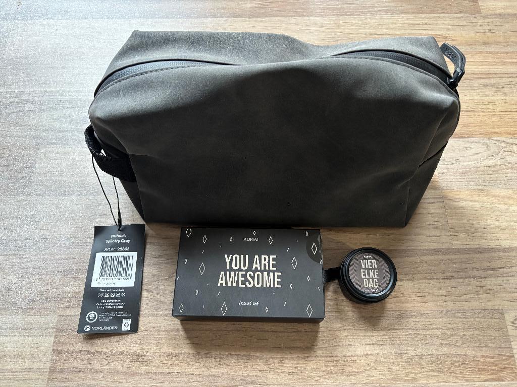 Nieuwe Norlander Nubuck Toilettas Taupe Grey, Sieraden, Tassen en Uiterlijk, Toilettassen, Ophalen of Verzenden, Nieuw, Grijs