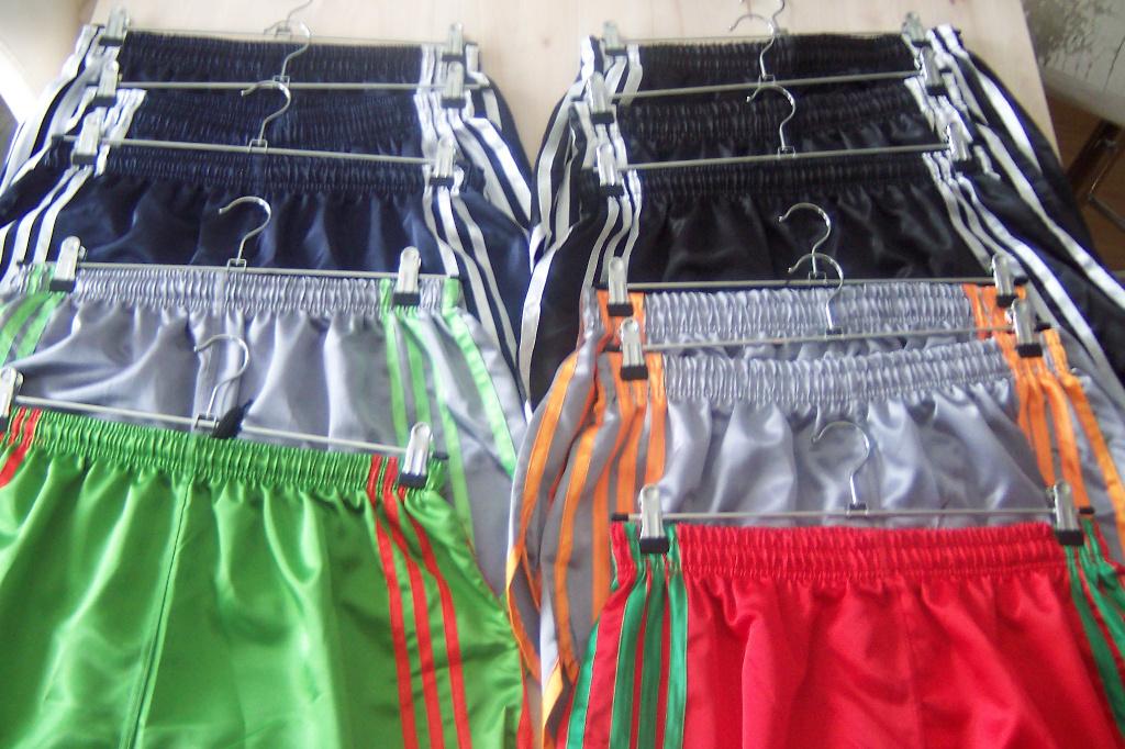 Satijnen broek / broekjes, Maat 3XL. (1)., Kleding | Heren, Sportkleding, Ophalen of Verzenden, Nieuw, Overige maten