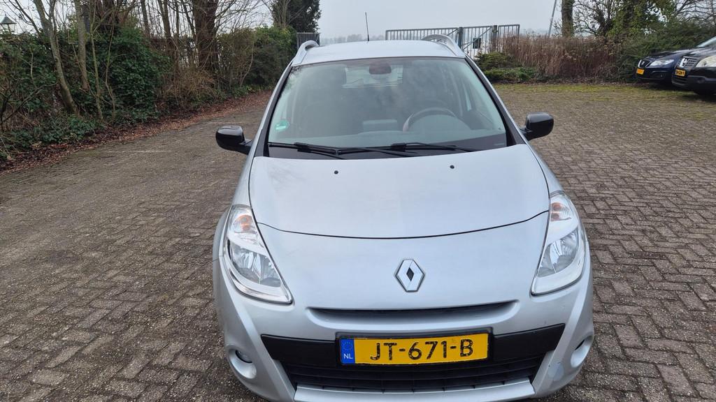 Renault Clio Estate 1.6-16V Night & Day AUTOMAAT DISTR. CRUI, Euro 5, 535 kg, Gebruikt, 4 cilinders