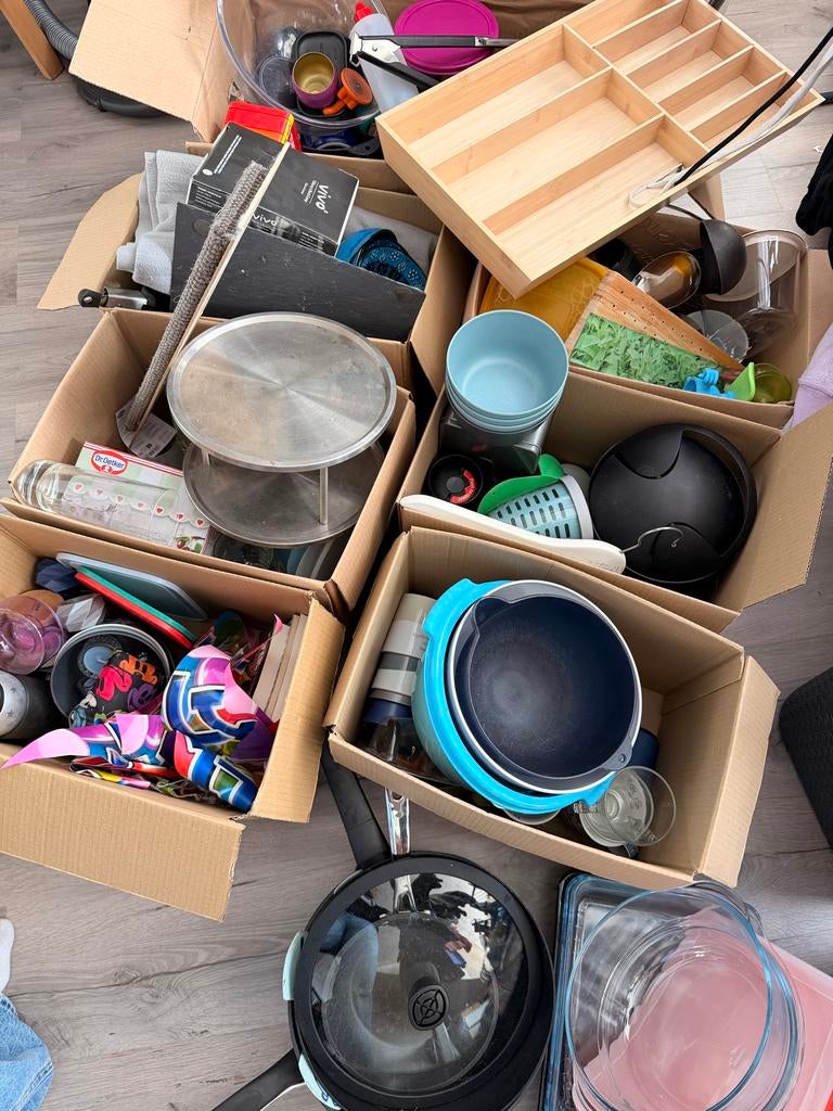 GRATIS afhalen o.a. keukengerei, Beige, Ophalen of Verzenden, Overige materialen, Overige merken