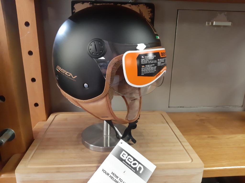 Beon design helm maat M scooter brommer helm snorfiets helm, M, Pascalstraat 6 1704 RD Heerhugowaard, Dames, Jethelm