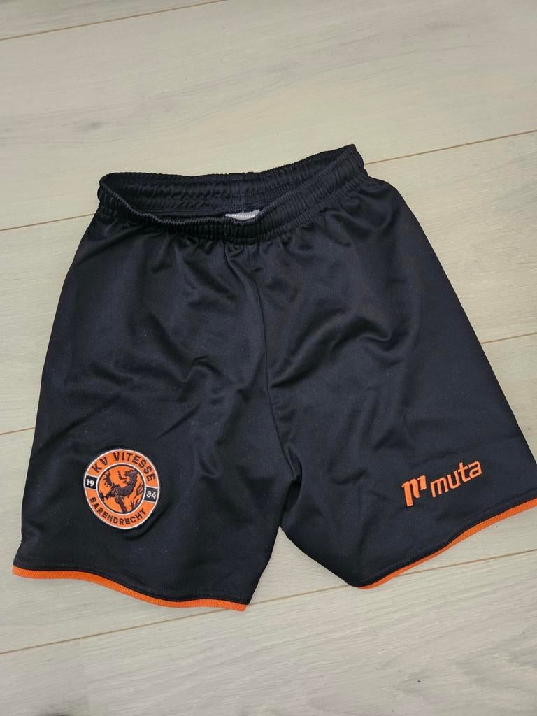 Broekje 152 KV Vitesse, Ophalen