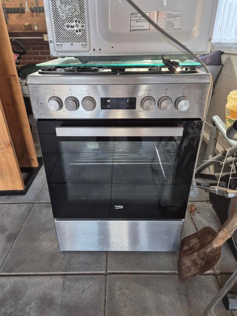 Gasfornuis met oven, Ophalen, Gebruikt, 4 kookzones, Gas