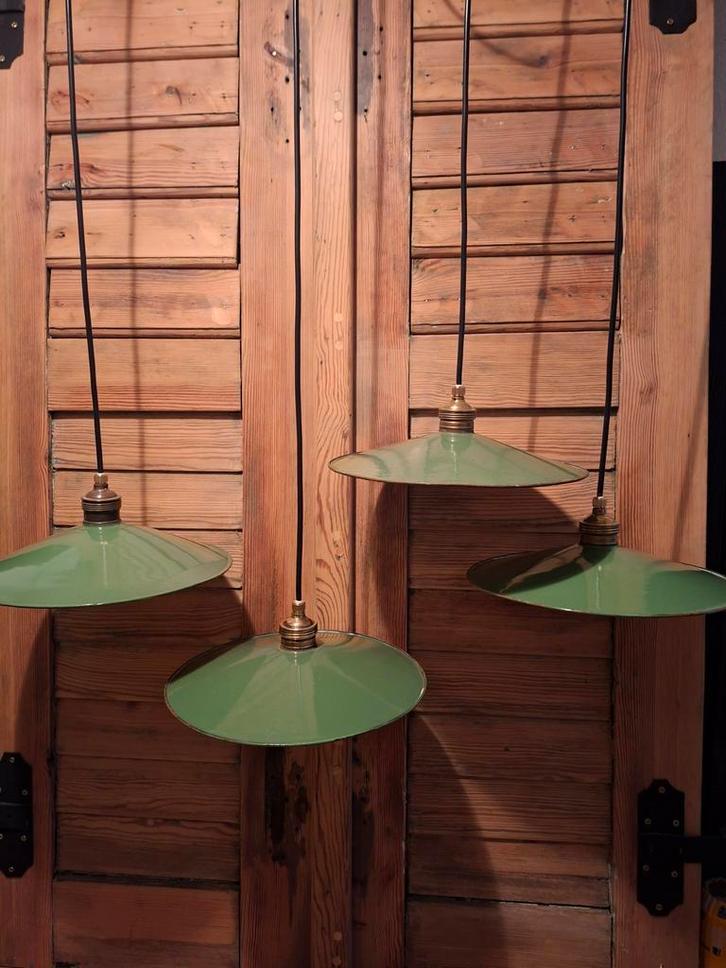 Groen emaille hanglampen Franse schotel lampen, Antiek en Kunst, Antiek | Lampen, Ophalen of Verzenden