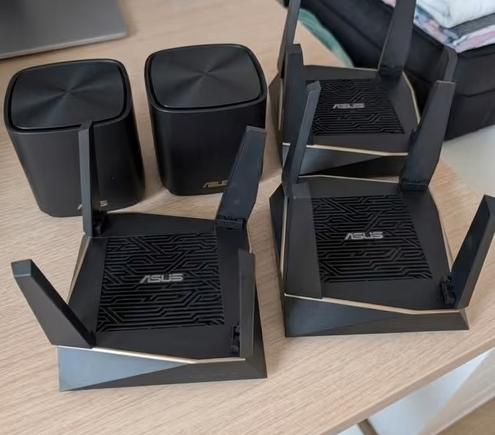 Asus RT-AX92U AiMesh (3X) + ASUS AX1800 XD4 Plus (2x) WIFI6, Computers en Software, Routers en Modems, Ophalen of Verzenden