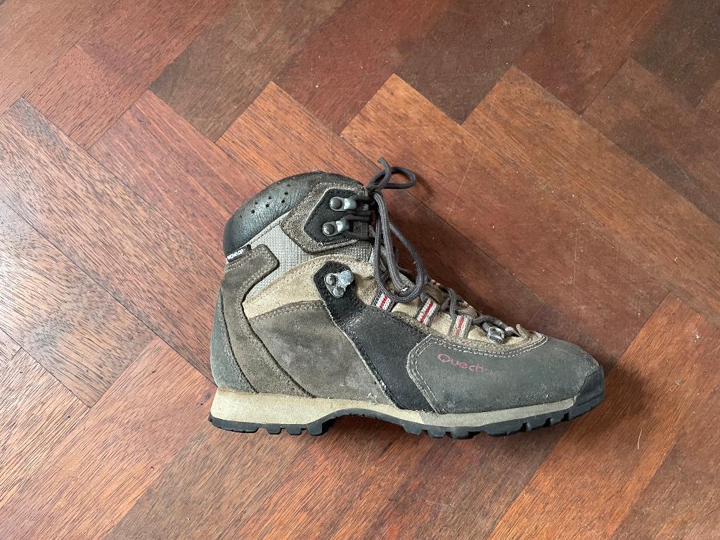 wandelschoen, outdoor schoen, lady trek, Forclaz, Sport en Fitness, Bergsport en Wandelen, Ophalen, Gebruikt, Schoenen