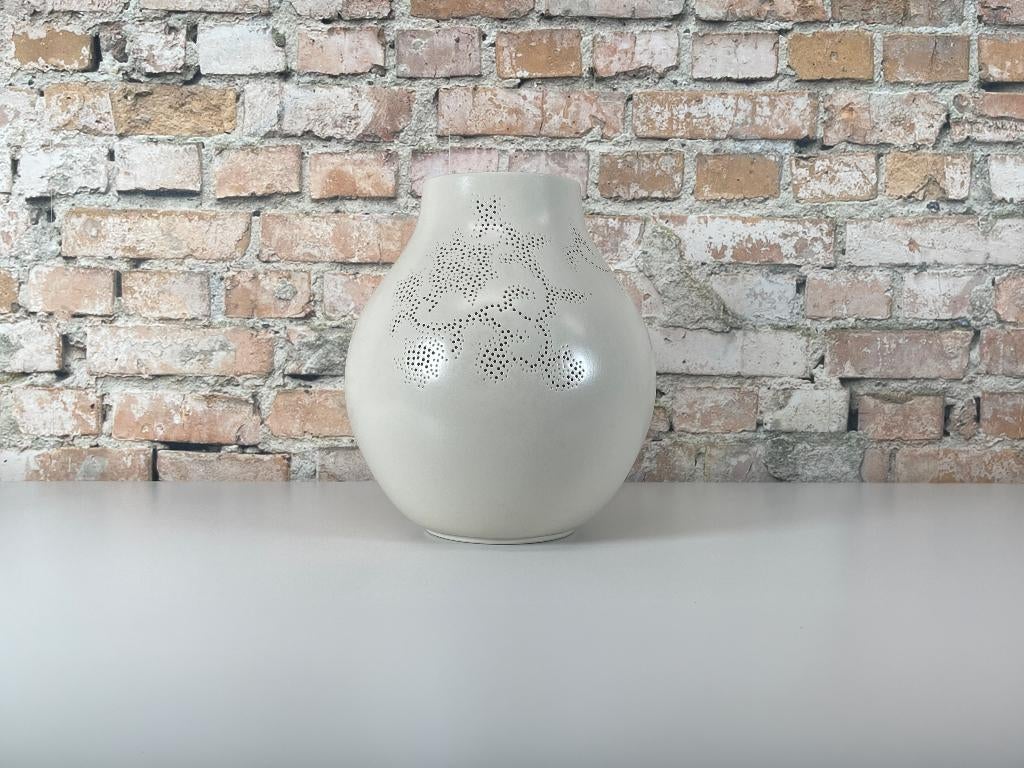 Hella Jongerius IKEA Vaas bij TheReSales, Ophalen, Wit, Aardewerk of Porselein, Zo goed als nieuw