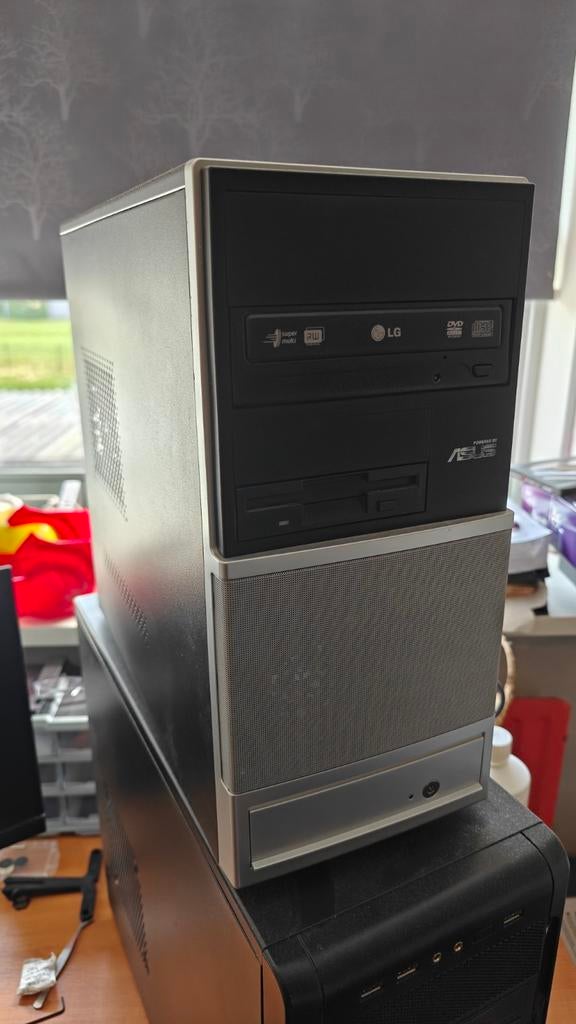 Celeron 300a met 3dfx voodoo 3 2000, Computers en Software, Ophalen