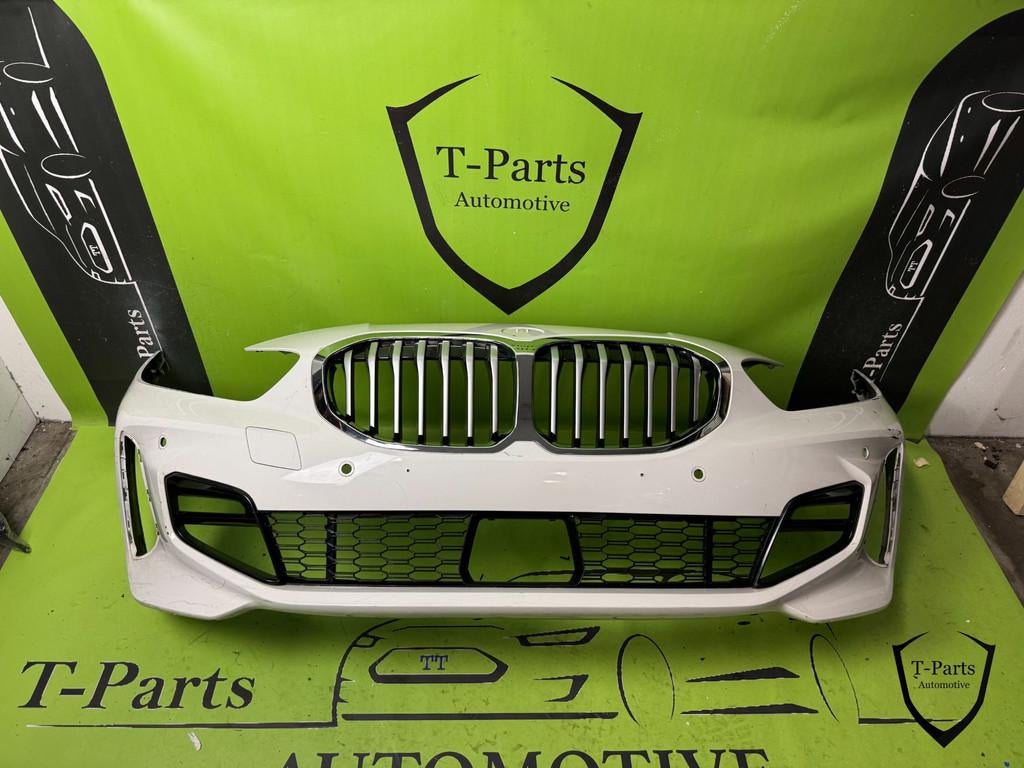 bmw 1 serie f40 voorbumper bumper 18+ M PAKKET, Auto-onderdelen, Carrosserie en Plaatwerk, Bumper, BMW, Gebruikt, Ophalen of Verzenden