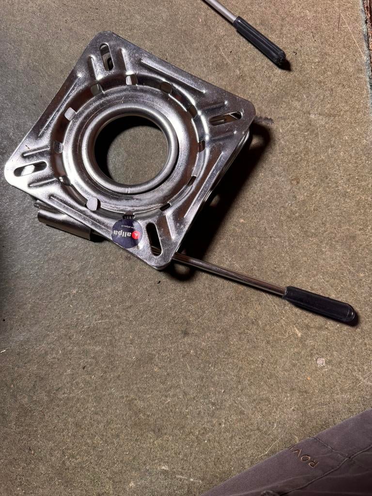 RVS Draaiplateau met lock voor bootstoel nieuw, Ophalen of Verzenden, Zo goed als nieuw, Interieur en Kussens