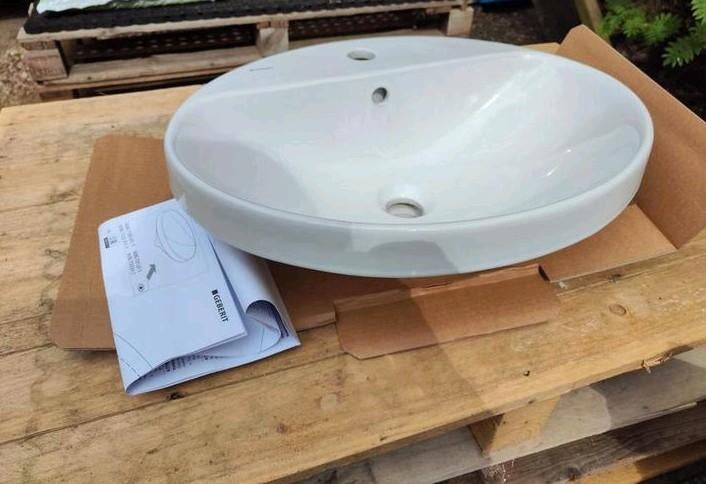 2x Geberit Variform waskom, Huis en Inrichting, Overige typen, Nieuw, Minder dan 100 cm, 25 tot 50 cm