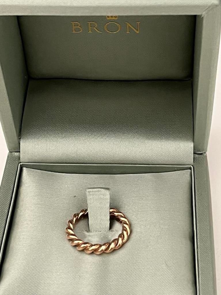 Bron stax ring 18kt roségoud / massief / tors, Ophalen of Verzenden, Zo goed als nieuw, 17 tot 18, Dame