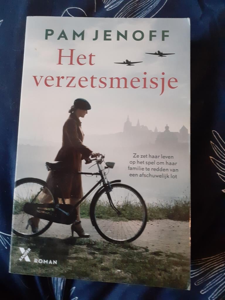 Het verzetsmeisje - Pam Jenoff, Ophalen of Verzenden, Gelezen