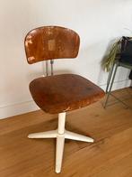 Vintage schoolstoel, Ophalen