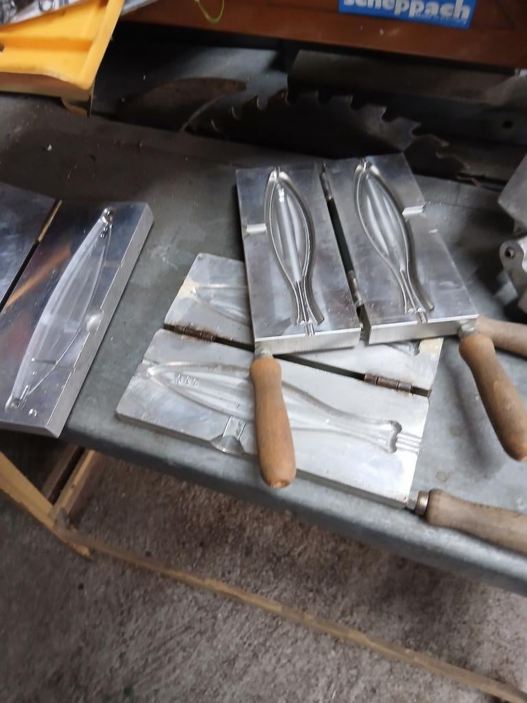 Giet mallen alles in 1 koop bvd (oven)op gas, Ophalen, Zo goed als nieuw