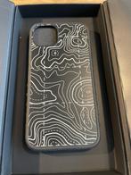 dbrand iPhone 14 telefoon case (Grip Case met Area 51 Skin), Kunststof, Zwart, MagSafe, Ophalen of Verzenden