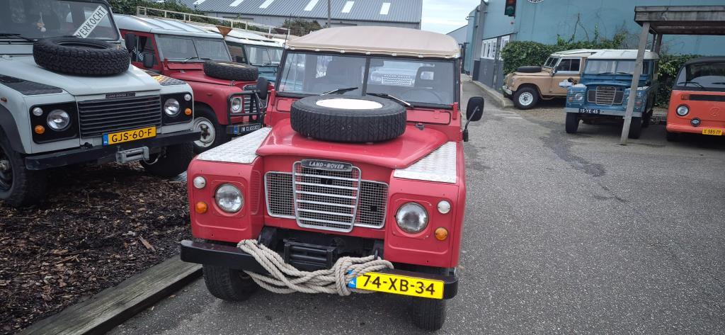 Land Rover 88 series III origineel NL geleverd., 2286 cc, Zwart, 23 km/l, Origineel Nederlands