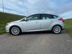 Ford Focus 1.6 Ti-vct/Nieuwe Apk/Cruise/Stoelverwarming/Airc, Zwart, 4 cilinders, 635 kg, Leder en Stof