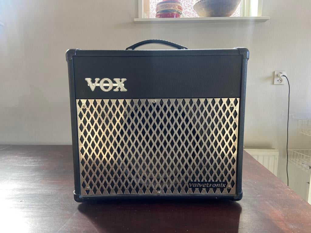 VOX VT30 versterker, Ophalen of Verzenden, Zo goed als nieuw, Minder dan 50 watt