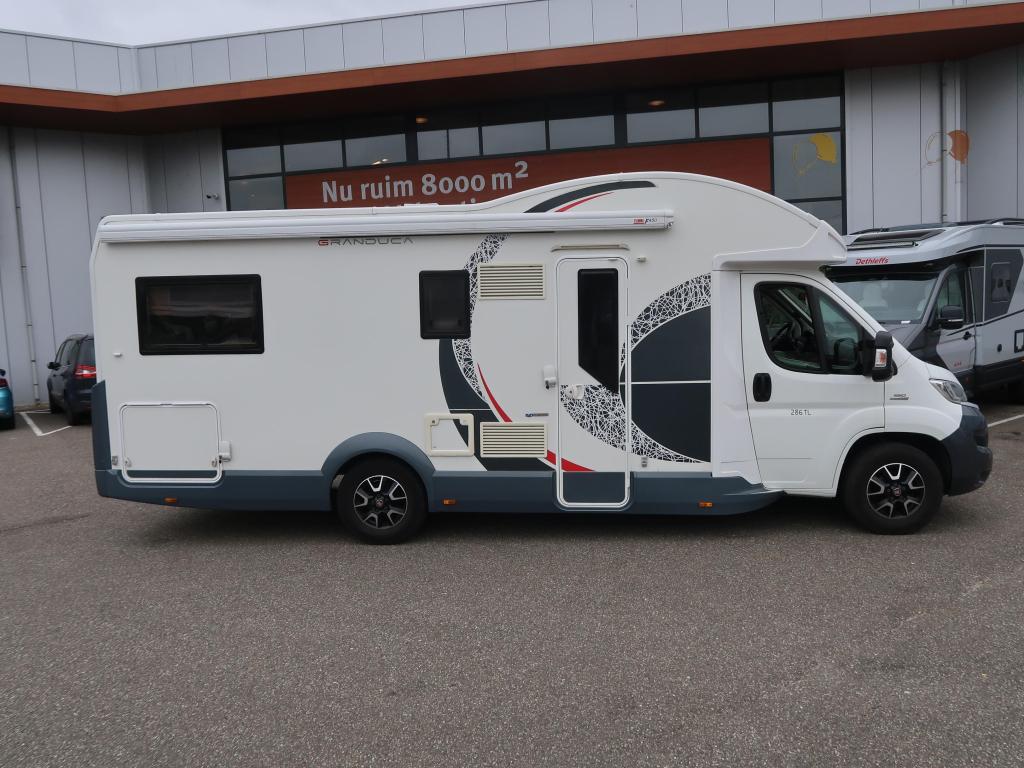 Roller Team Granduca LAGE ENKELE BEDDEN DOUCHE, Overige merken, Ringverwarming, Fiat, Luifel