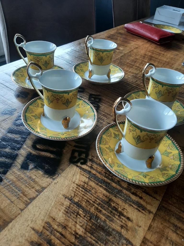 Mooie kleine  kopjes met schotels, Ophalen, Zo goed als nieuw, Overige stijlen, Kop(pen) en/of Schotel(s)