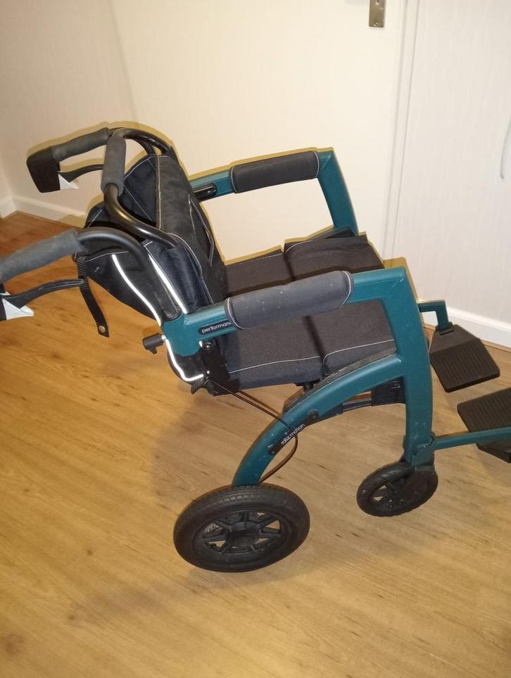 Rollator, annex rolstoel.OP LUCHTBANDEN ! Medium, Diversen, Rollators, Zo goed als nieuw, Opvouwbaar, Ophalen