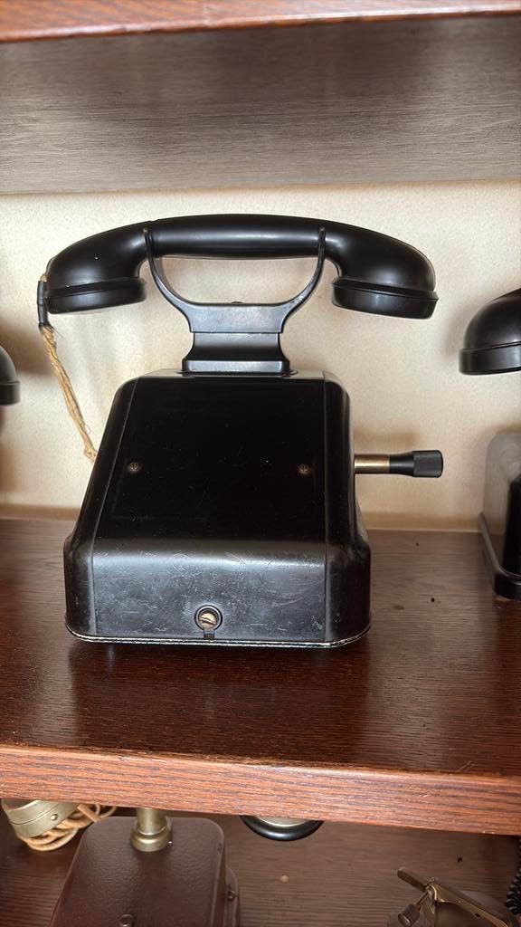 Antieke telefoons, Ophalen