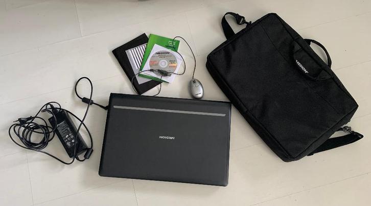 Medion akoya p8610 laptop 18,4 inch, Computers en Software, Windows Laptops, Gebruikt, 17 inch of meer, 2 tot 3 Ghz, Ophalen