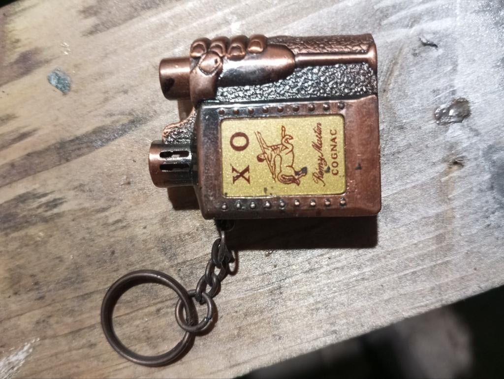 Vintage Remy Martin Cognac Aansteker Sleutelhanger, Ophalen of Verzenden, Gebruikt, Aansteker
