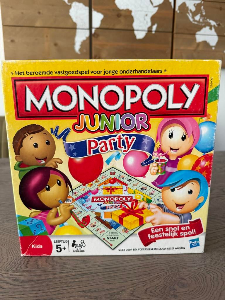 Monopoly Junior Party bordspel, Hobby en Vrije tijd, Gezelschapsspellen | Bordspellen, Drie of vier spelers, Ophalen of Verzenden