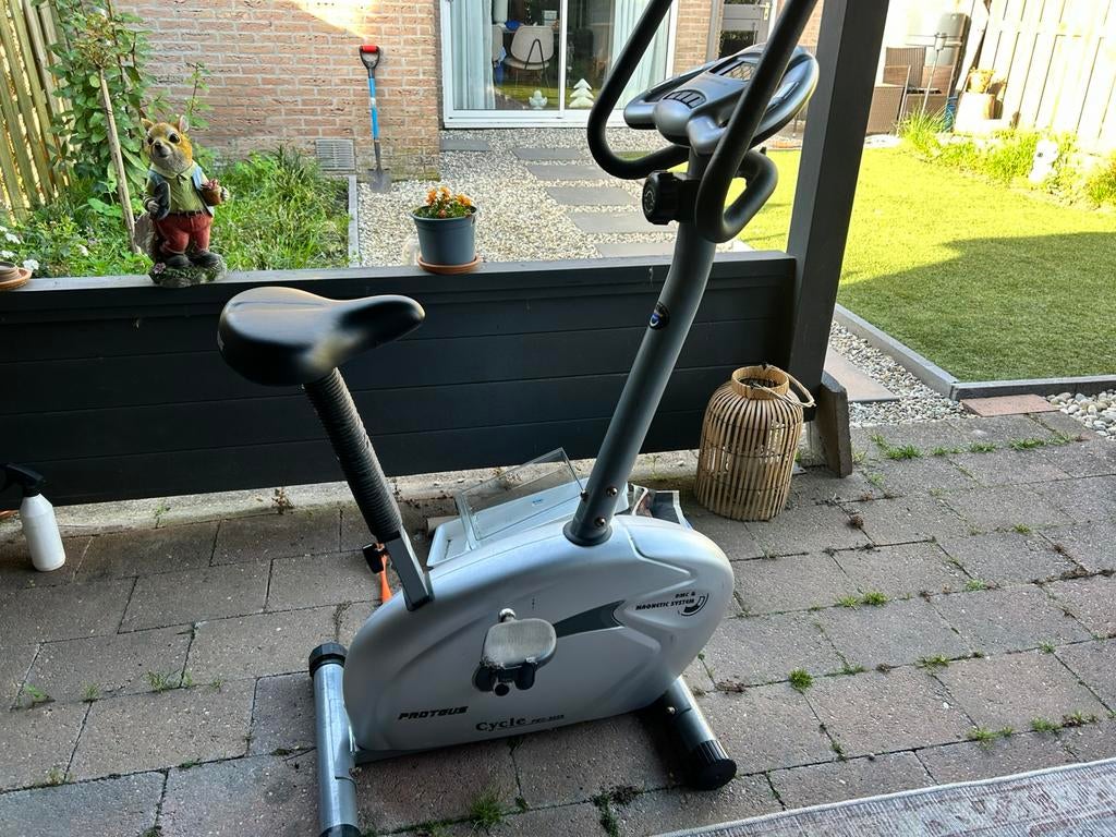 Proteus magnetic cycle hometrainer fiets, Sport en Fitness, Fitnessapparatuur, Ophalen, Zo goed als nieuw, Hometrainer